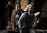 Фильм Фантастические твари: Преступления Грин-де-Вальда / Fantastic Beasts: The Crimes of Grindelwald (2018) - cцена 2